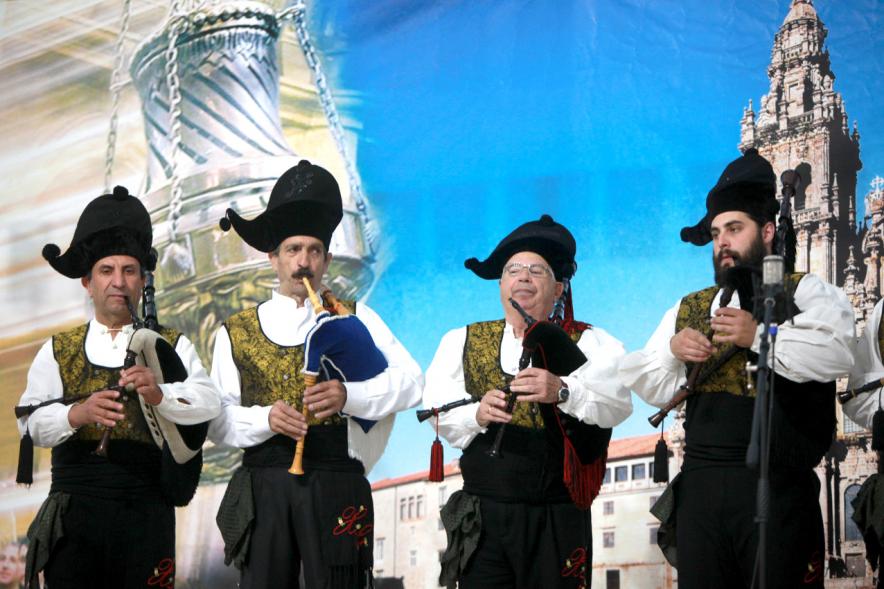 Grupo folclórico. Inauguración Feria del Marisco 2017. 