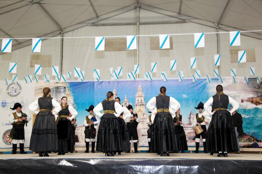 Grupo Folclórico de Xuntanza. Inauguración Feria del Marisco 2017.