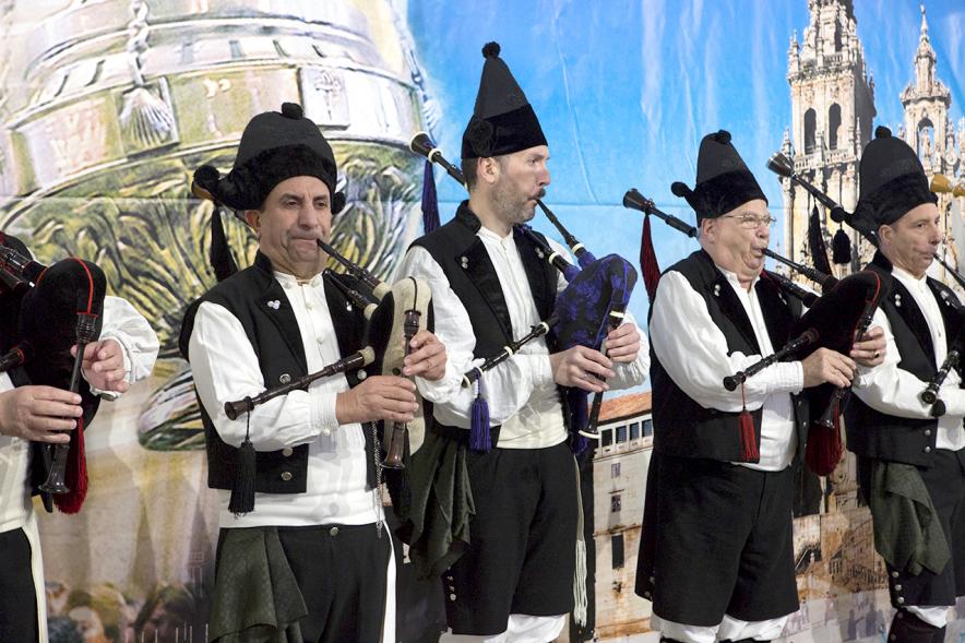 Grupo musical de gaiteros.