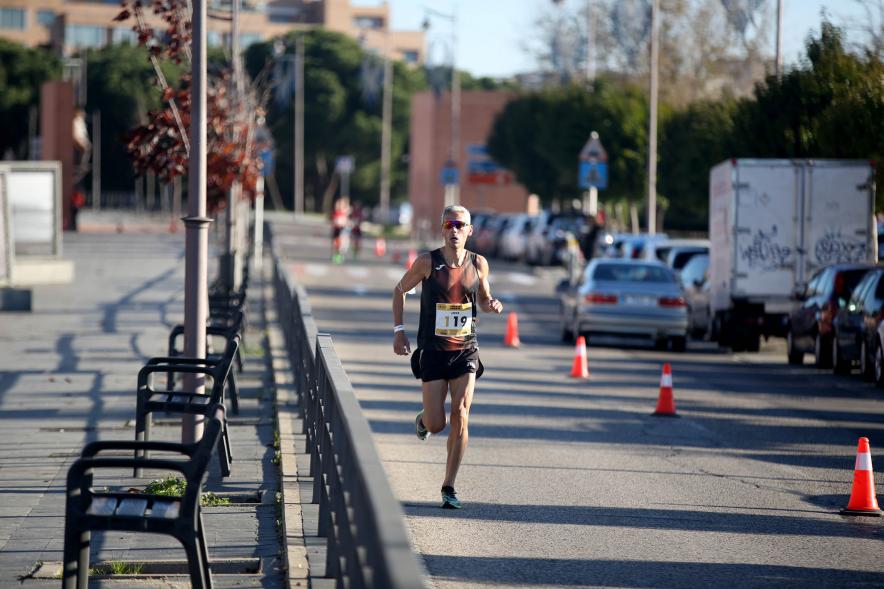 Fernando Carro Gana 10K con la Mejor Marca Española de la Historia en 10 Km - Imagen de un corredor en un momento de la carrera.