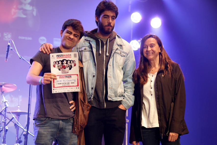 Festimad 2016 en La Esfera - Festimad.Grupo de músicos en el escenario.