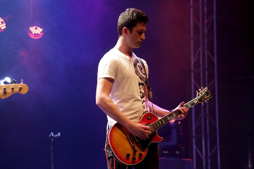 Festimad 2016 en La Esfera - Grupo actuando en el escenario.