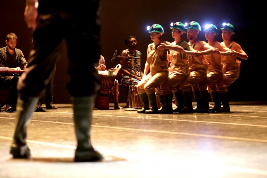 Festival Internacional de Danza y Artes Escénicas ADAE Ciudad de Alcobendas - Actuación de los bailarines.