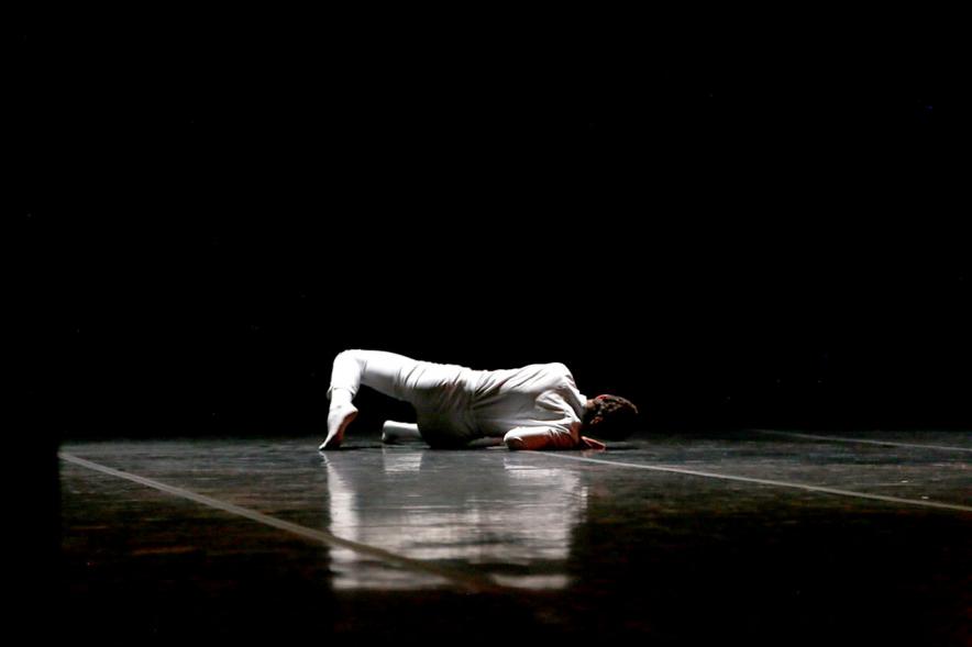 Festival Internacional de Danza y Artes Escénicas ADAE Ciudad de Alcobendas - Actuación de una bailarina.