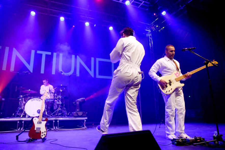 Grupo musical Veintiuno. Festival en La Esfera