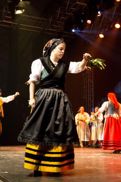 Baile tradicional asturiano. 