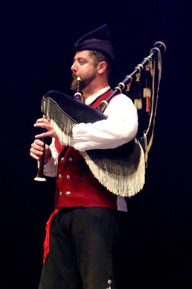 Gaitero. Fiesta del Bollu 2019 