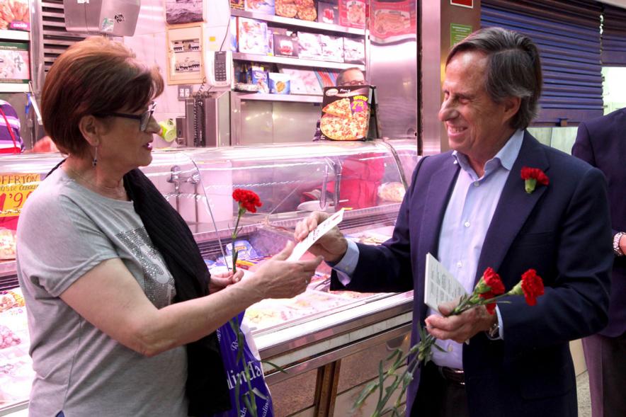 Alcalde García de Vinuesa hace entrega del programa