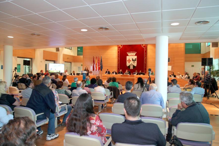 Ier Foro de la Vivienda Pública de Alcobendas - Imagen vista general de la sala donde se celebra el foro.