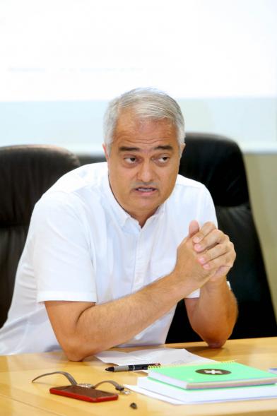 Foro de Cooperación al Desarrollo sobre Subvenciones - Primer plano de  José María Tovar, delegado del distrito norte.