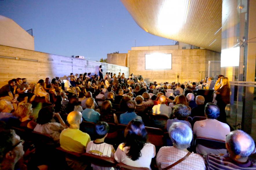 Proyección al aire libre. Fotonoche 2019 - 