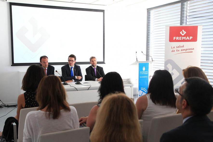Jornada de Reconocimiento de FREMAP  Los ponentes y los asistentes.