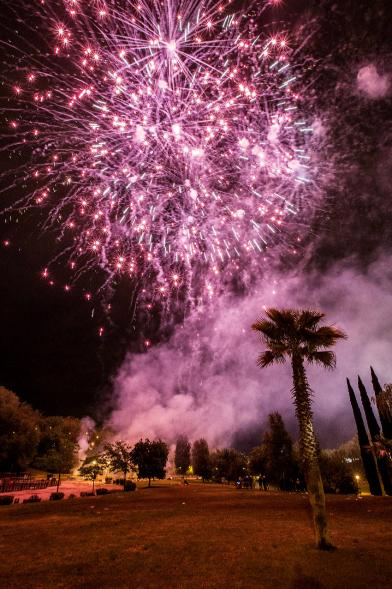 Detonaciones en el cielo nocturno