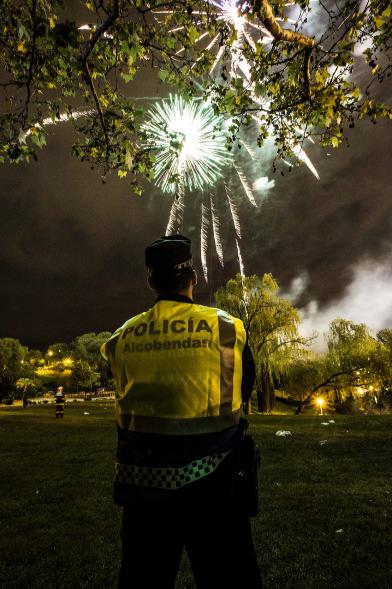 Detonaciones en el cielo nocturno