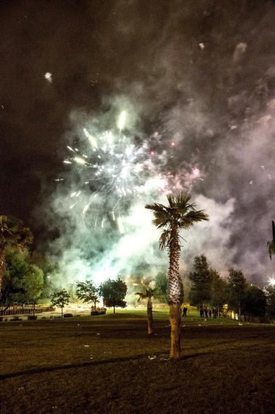 Detonaciones en el cielo nocturno