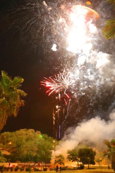 Detonaciones en el cielo nocturno