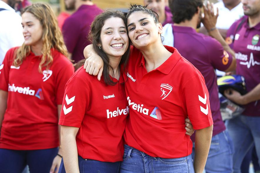 Presentación Equipos FUNDAL 2018-19 - Primer plano del posado de varias jugadoras.