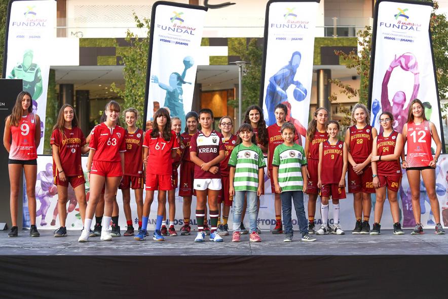 Presentación Equipos FUNDAL 2018-19 - Posado de los equipos infantiles.