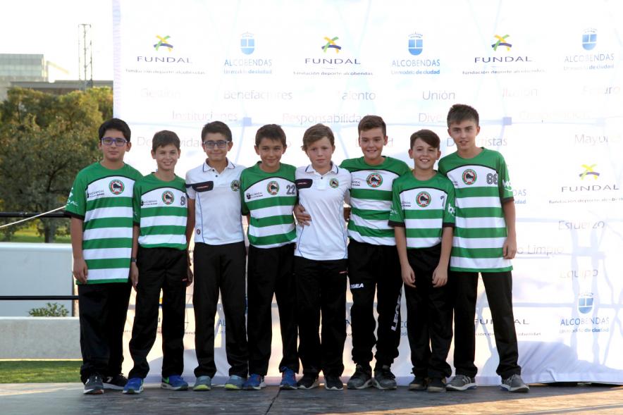 Presentación de los Equipos FUNDAL 2017 - Equipo masculino con su entrenador. 