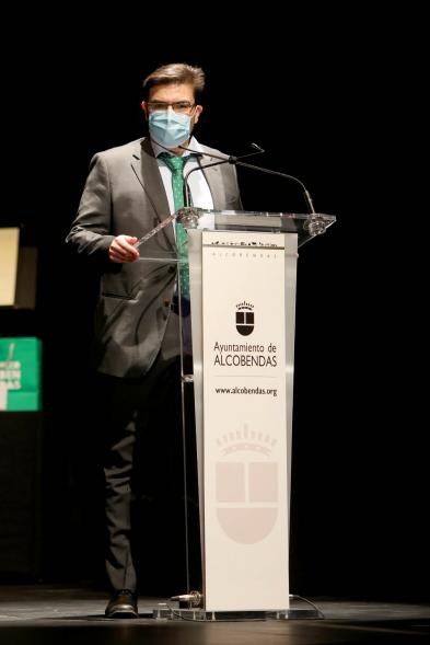 Ponente en la Entrega de las 100 Becas FUNDAL.