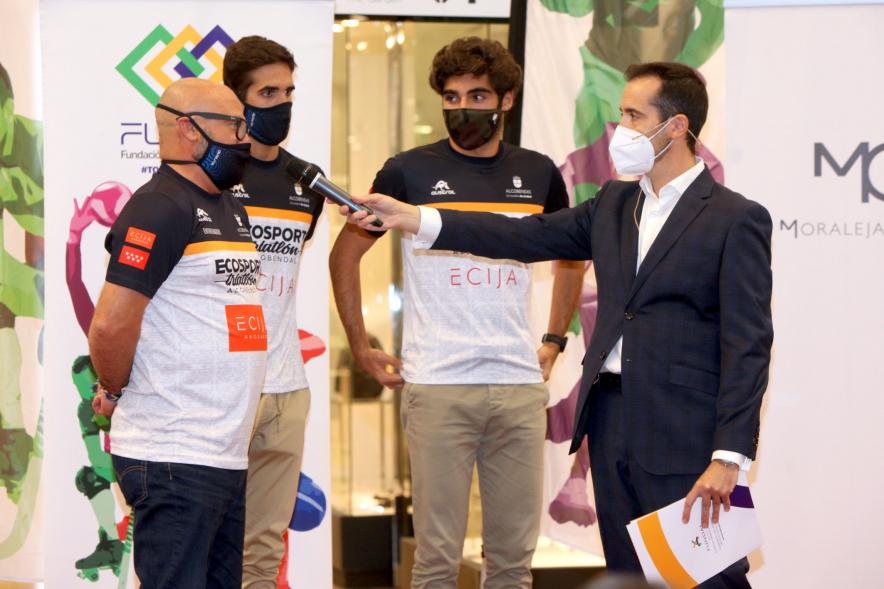 Presentación Equipos Fundal 2020 - Primer plano de varios deportistas entrevistados por Nacho Criado.