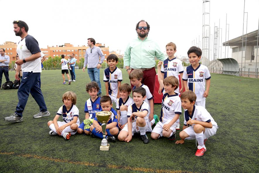 Equipo infantil colegio Brains 