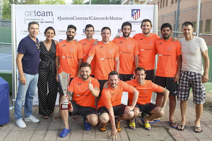 IIIer Torneo Interempresas Fútbol 7 - Posado del equipo ganador.