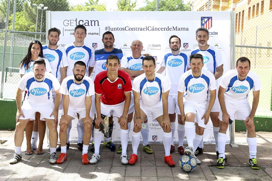 IIIer Torneo Interempresas Fútbol 7 - Posado de un equipo.