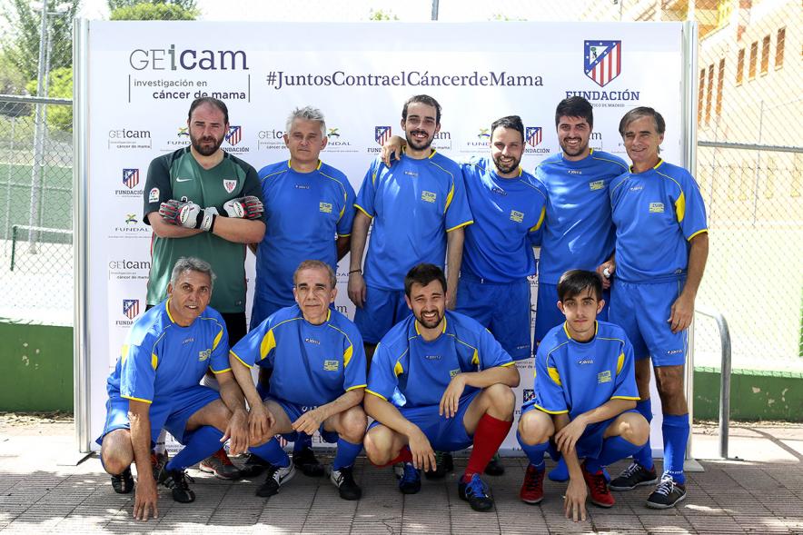 IIIer Torneo Interempresas Fútbol 7 - Posado de un equipo participante.