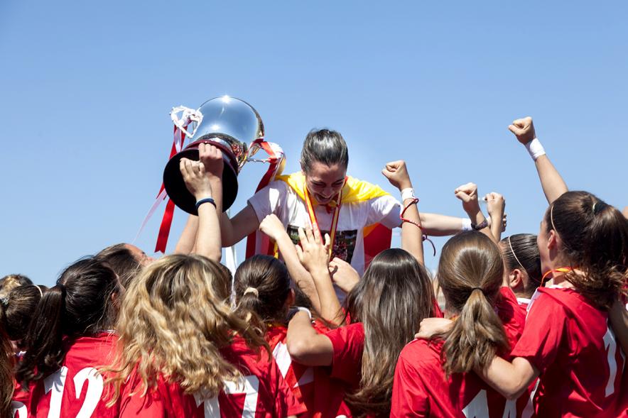 Final Fútbol Femenino Campeonato de España Selecciones Territoriales - Las ganadoras del trofeo.