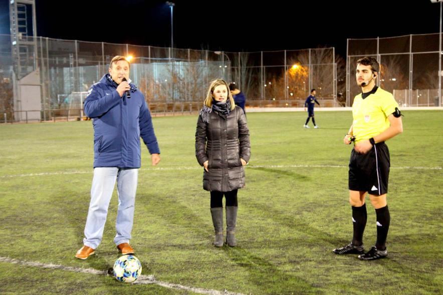 IXº Torneo de Fútbol Virgen de la Paz - Imagen del momento del saque de honor.