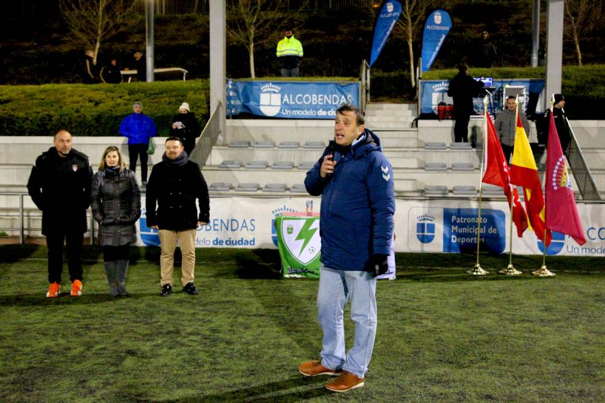 IXº Torneo de Fútbol Virgen de la Paz - Imagen de las autoridades presentes, entre ellas destacamos a la concejala de deportes María Espín.