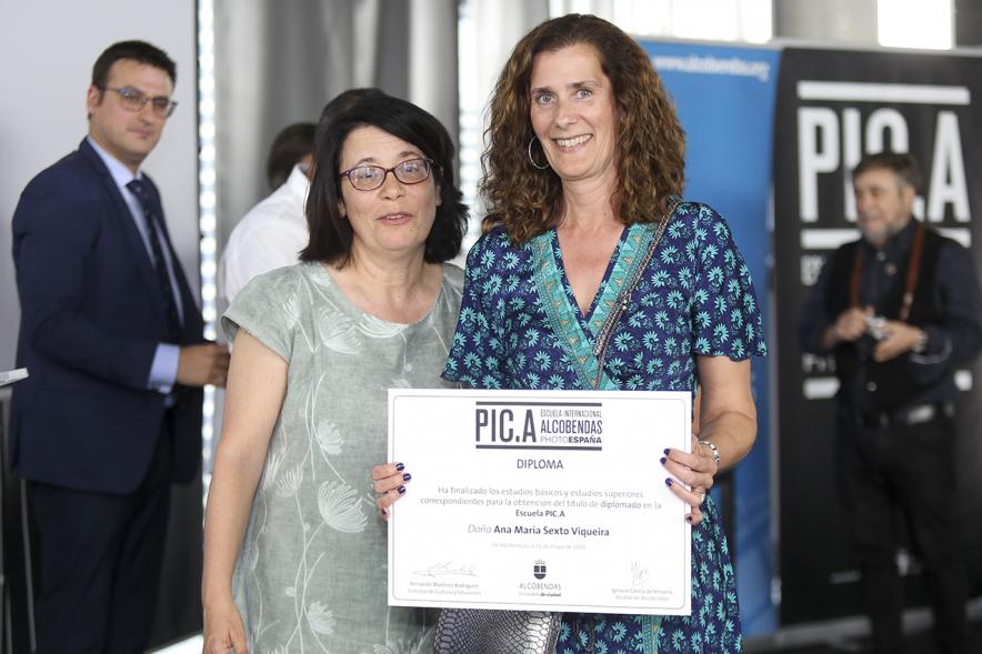 Autoridades y alumnos. Graduación alumnos Escuela de Fotografía PIC.A. -2019