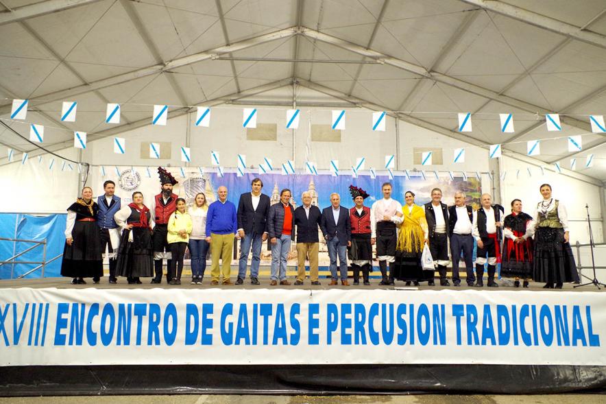 Alcalde Ignacio de Vinuesa, autoridades y participantes. Entrega de Premios Certamen de Gaitas - 2019