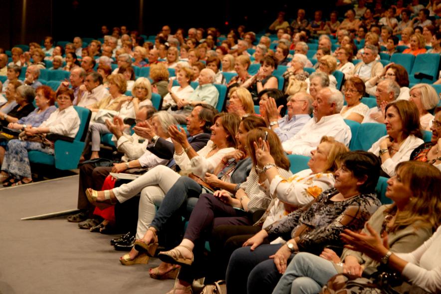 Semana del Mayor 2017 - Gala Homenaje a Nuestros Mayores - Imagen del público asistente al acto.