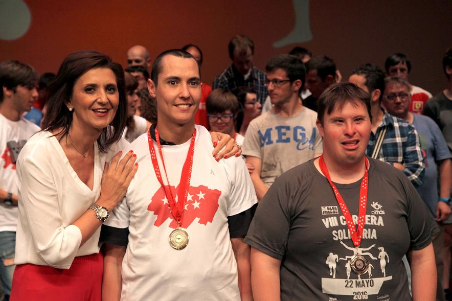 Gala FEMADDI - Imagen de las personas premiadas.