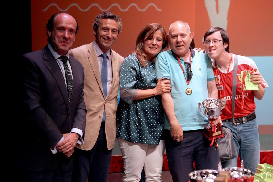 Gala FEMADDI - Imagen de las personas premiadas.