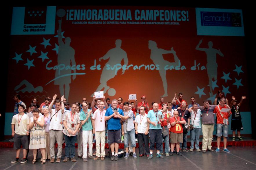 Gala FEMADDI - Imagen de las personas premiadas.