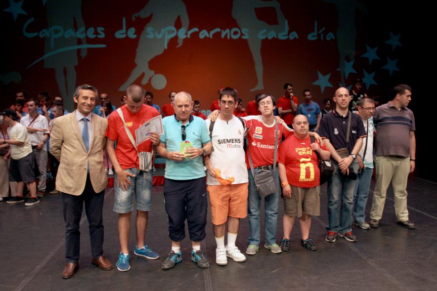 Gala FEMADDI - Imagen de las personas premiadas.