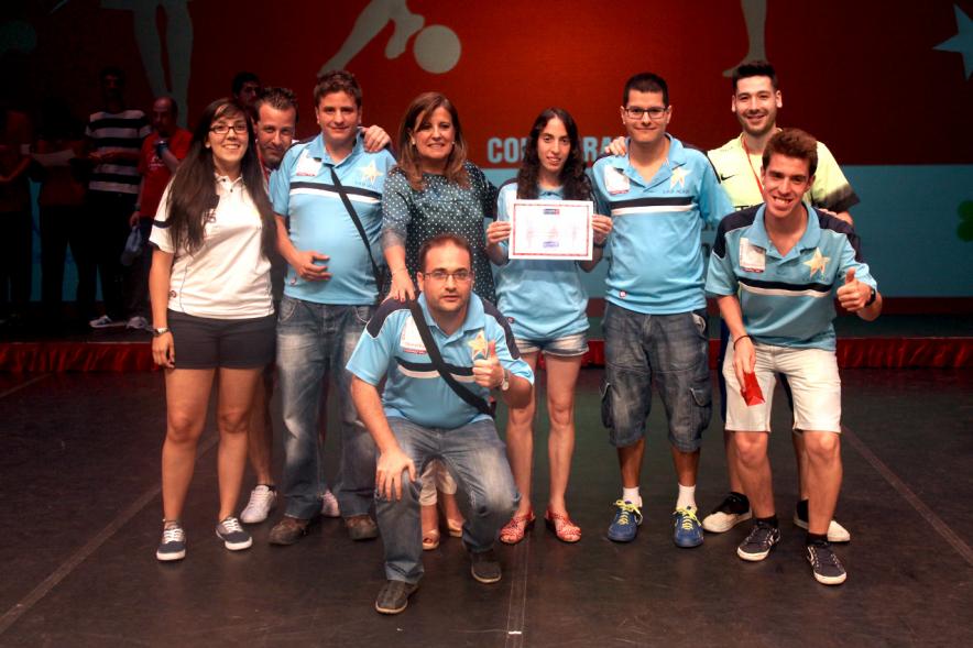 Gala FEMADDI - Imagen de personas en el escenario.