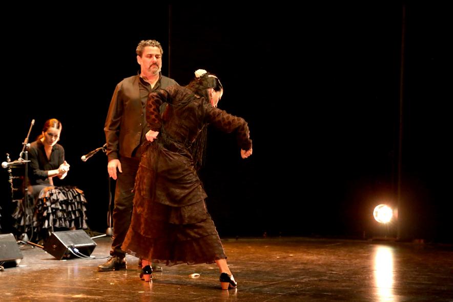 Gala Flamenca en el Auditorio Paco de Lucía - Actuación de bailarines flamenco.