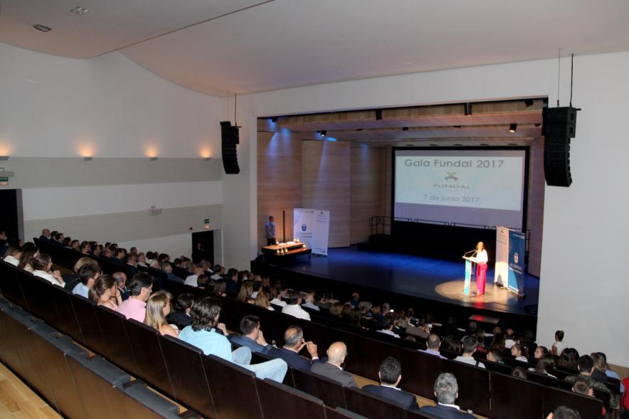 Gala Fundal 2017 - Imagen panorámica del escenario.