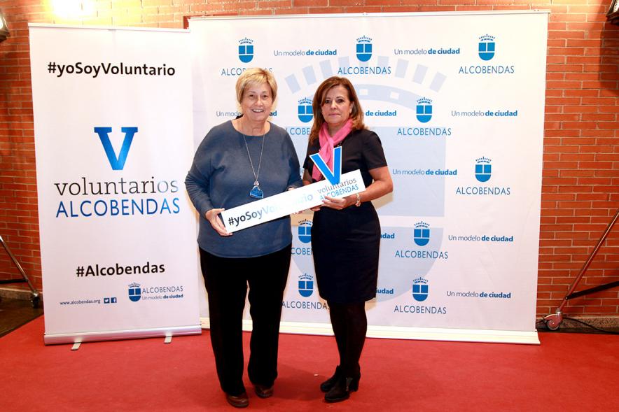 Gala del Voluntariado 2016 - Imagen de asistentes a la gala en el photocall del evento.