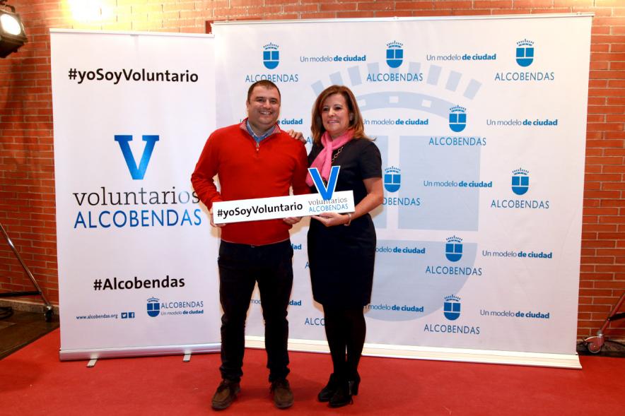 Gala del Voluntariado 2016 - Imagen de asistentes a la gala en el photocall del evento.