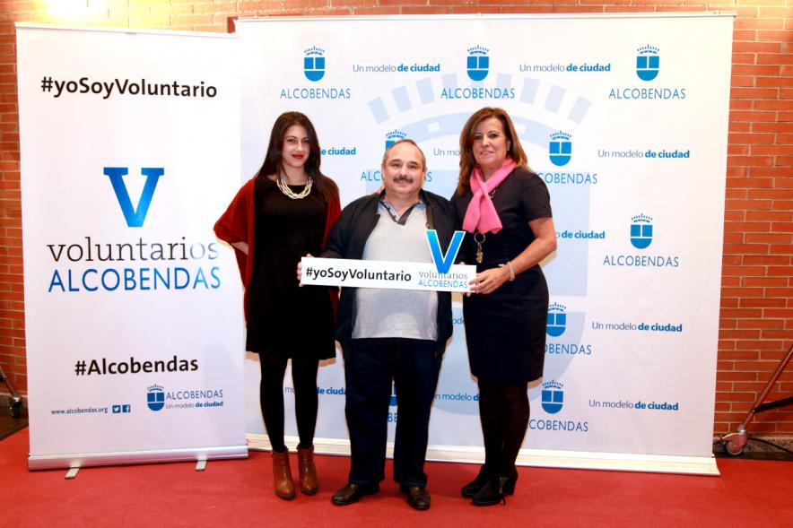 Gala del Voluntariado 2016 - Imagen de asistentes a la gala en el photocall del evento.