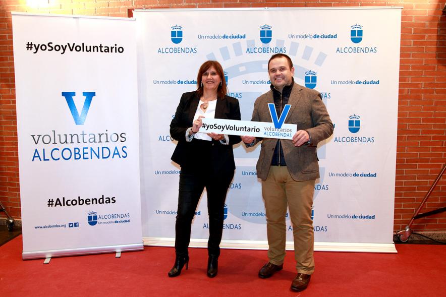 Gala del Voluntariado 2016 - Imagen de asistentes a la gala en el photocall del evento.
