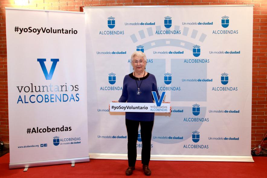 Gala del Voluntariado 2016 - Imagen de un asistente a la gala en el photocall del evento.