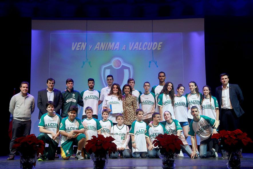 Gala del Deporte 2016 - Posado de premiados con las autoridades.