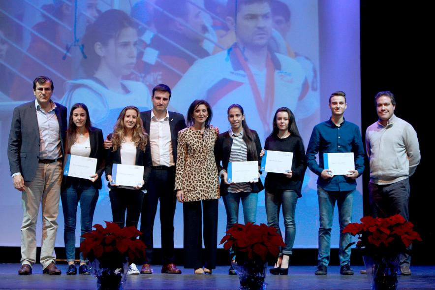 Gala del Deporte 2016 - Los  premiados con las autoridades.