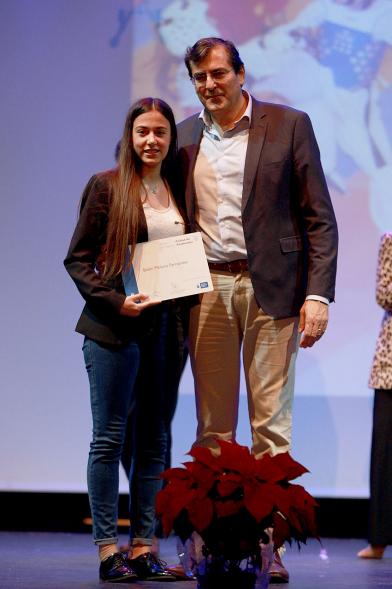 Gala del Deporte 2016 - Un premiado con el concejal.